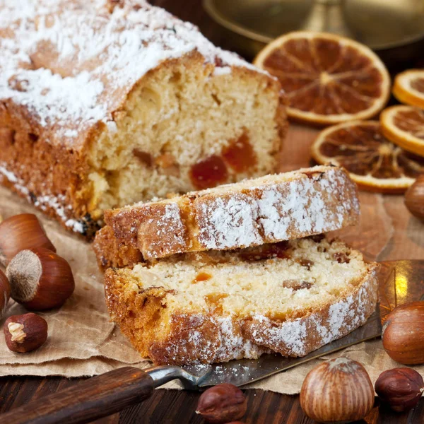 Torta Navidad Tradicional Estropeada Con Frutos Secos Nueces Comida Navideña —  Fotos de Stock