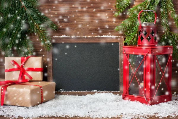 Tarjeta Felicitación Navidad Con Abeto Decoraciones Pizarra Sobre Fondo Oscuro — Foto de Stock