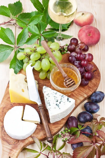 Cheese Grape Wine Glass — Stock Photo, Image