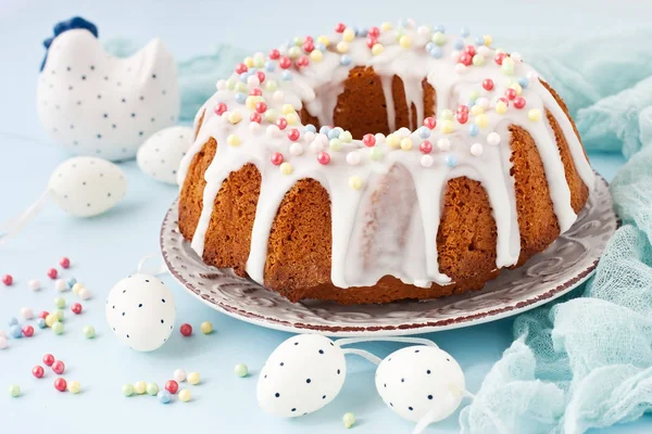 Holiday  composition with Easter cake — Stock Photo, Image