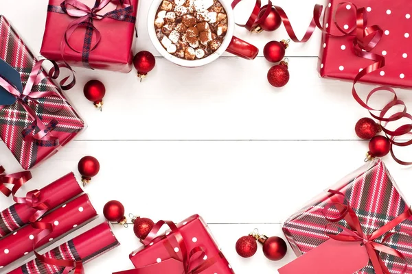 Kompozycja czasu Bożego Narodzenia z pudełka upominkowe — Zdjęcie stockowe