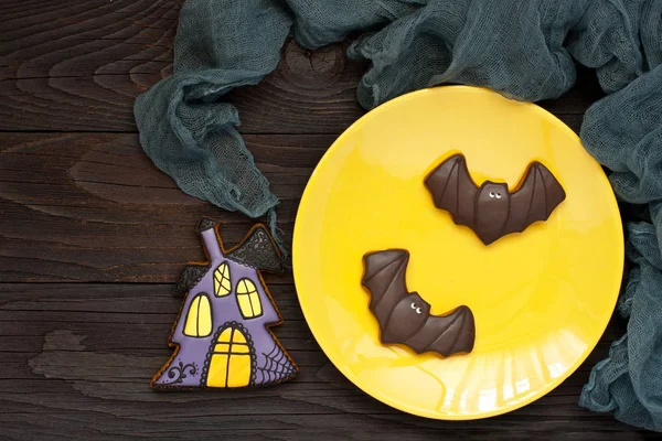 Creepy Halloween cookies on  dark   background — Stock Photo, Image