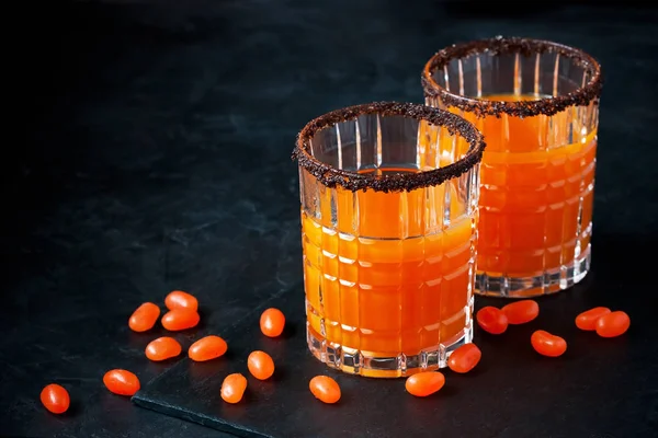 Halloween dynia pomarańczowy koktajl. Napój świąteczny — Zdjęcie stockowe