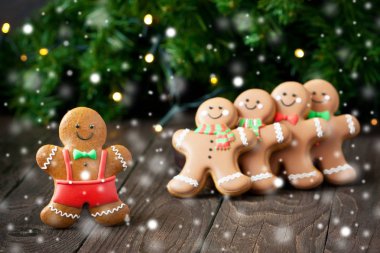 Zencefilli kurabiye ile Noel veya Yeni Yıl kompozisyon