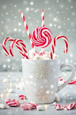 Noel, tatil için parlak sembollerle dolu sakin bir hayattır.