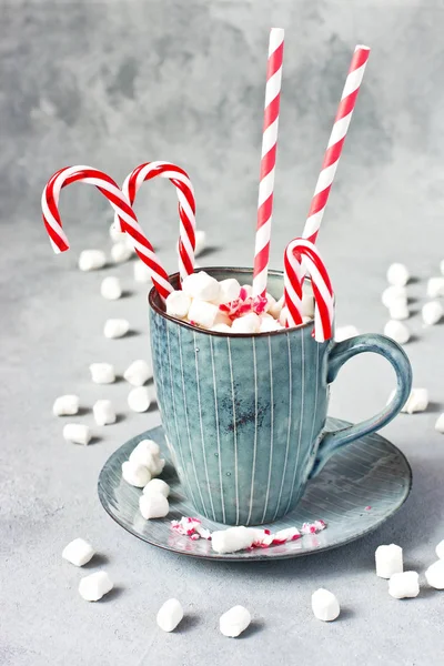 Noel, tatil için parlak sembollerle dolu sakin bir hayattır.