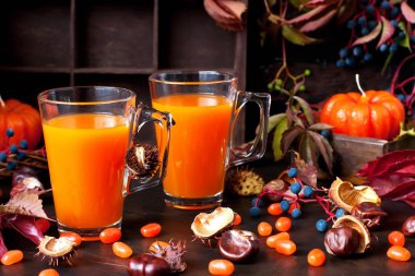 Cadılar Bayramı Balkabağı turuncu kokteyl. Festival içki