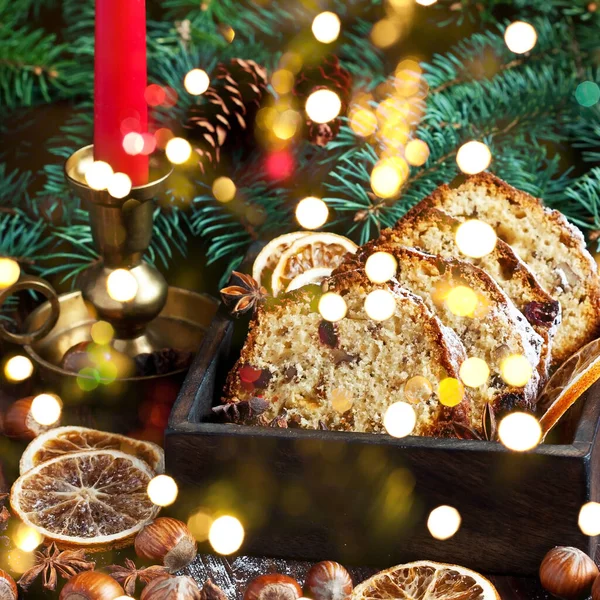 Gâteau Noël Maison Traditionnel Aux Fruits Secs Aux Noix — Photo