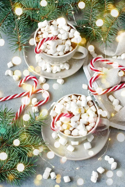 Dos Tazas Chocolate Caliente Con Muchos Malvaviscos Delicioso Postre Para —  Fotos de Stock