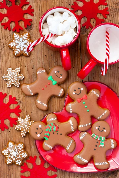 Composição Tempo Natal Com Biscoitos Gengibre Vista Superior — Fotografia de Stock