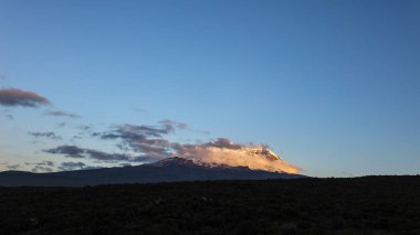 Kilimanjaro Dağı, Afrika ayrıntılarını.