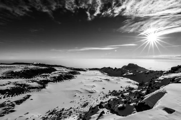 有雪峰的基里马扎罗山 — 图库照片