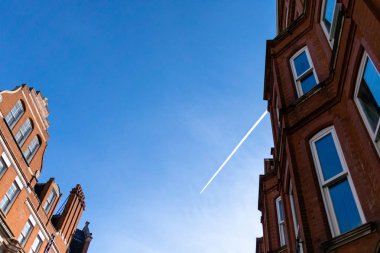 Londra'da tarihi bina ve gökyüzü, Fitzrovia