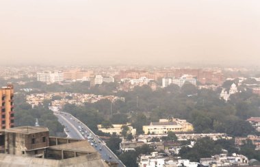 Delhi, Hindistan'da yüksek hava kirliliğinin havadan görünümü.