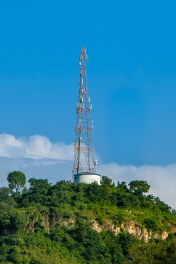 Mobil Kule yerine üst tepe alanında yüklü