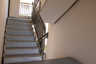 Binanın İçinde Üst Kat