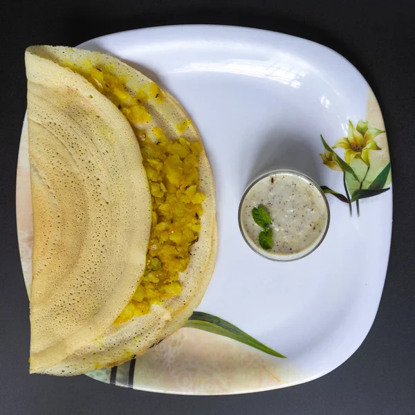 Masala Dosa au chutney de noix de coco, cuisine du sud de l'Inde . — Photo