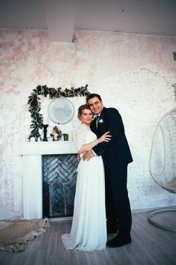 Gelin ve damat stüdyoda..