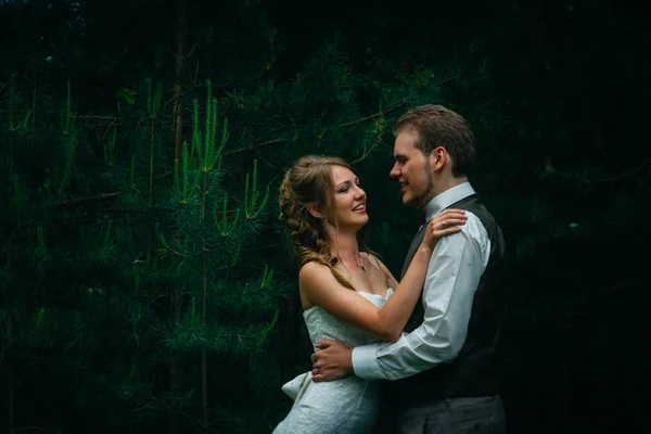 Giovane Sposa Sposo Nello Stile Provenienza — Foto Stock