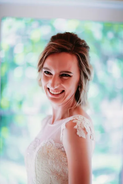 Beautiful Young Bride Blurred Background — Stock Photo, Image