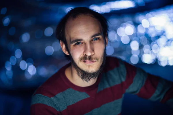 Portrait Guy Hat Blurred Background — Stock Photo, Image