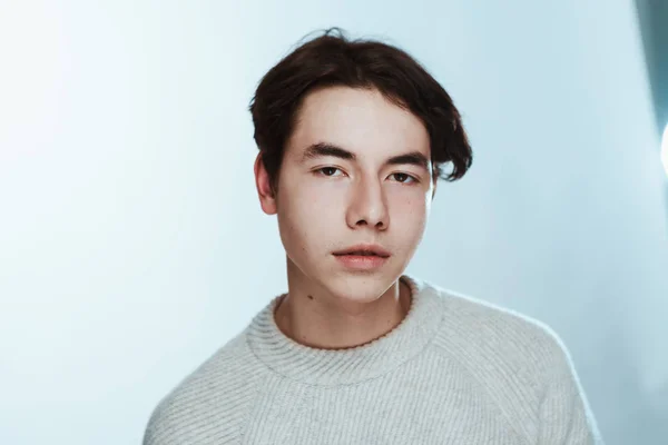 Studio Portrait Young Man Grey Sweater White Background — Stock Photo, Image