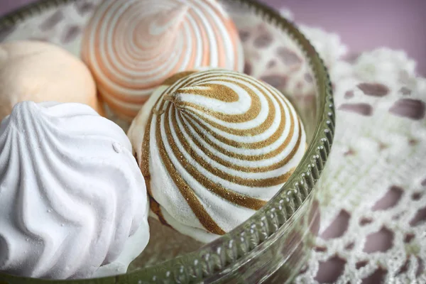 Vaso Vidro Guardanapo Renda Deliciosos Marshmallows Diferentes Tipos — Fotografia de Stock