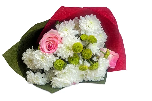 Krásná Kytice Růží Chryzantémy Ozdobných Obalech Prezentované Bílém Pozadí — Stock fotografie