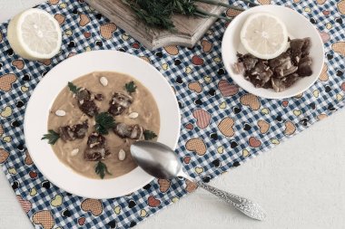 Fındıklı kızarmış domuz pastırmalı balkabağı çorbası..