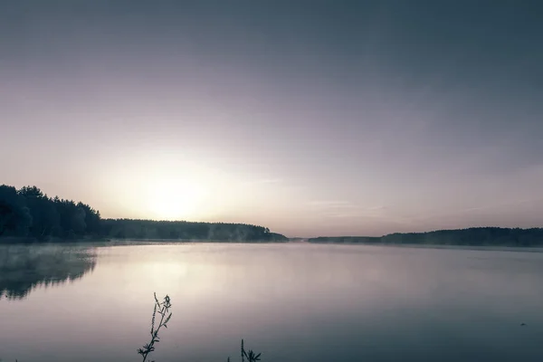 Morning landscape with sunrise over the big lake — Stock Photo, Image