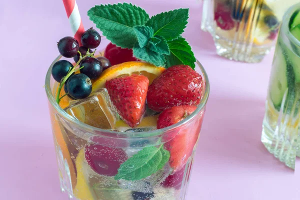Homemade summer refreshing cocktail of fruits and berries. — Stock Photo, Image