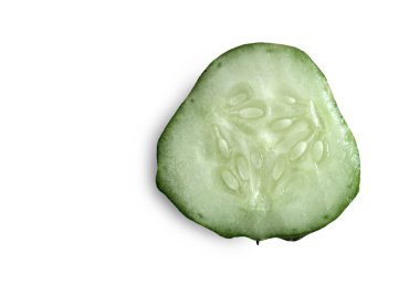 Genç bir salatalığın kesiti, üst görünüm, yakın çekim