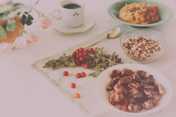Desayuno saludable en la mesa, productos naturales — Foto de Stock