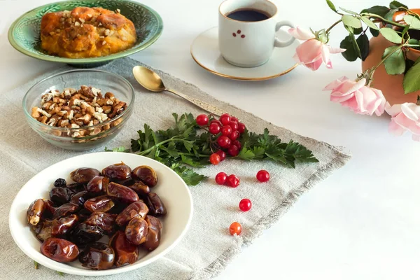 Desayuno saludable en la mesa, productos naturales — Foto de Stock