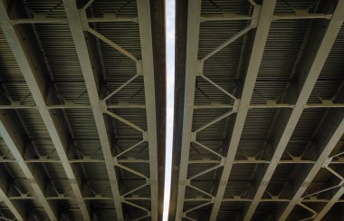 Onarımdan sonra köprünün alt görüntüsü