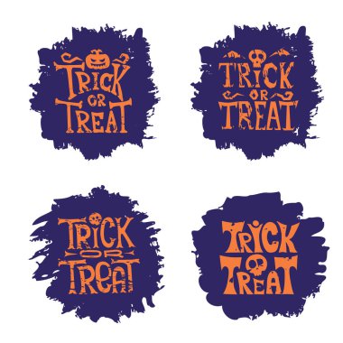 Koyu grunge arka planında turuncu renkli şaka mı şeker mi metni. Cadılar Bayramı tebriği, ürkütücü parti daveti