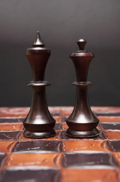 Rakamlar yakın çekim ile satranç masası.