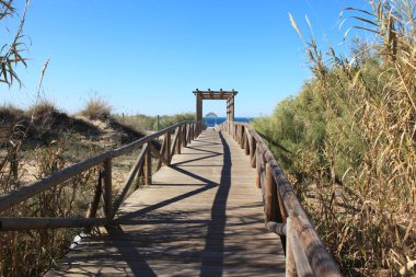Okyanus ve dunes Rota yakınındaki görünümü