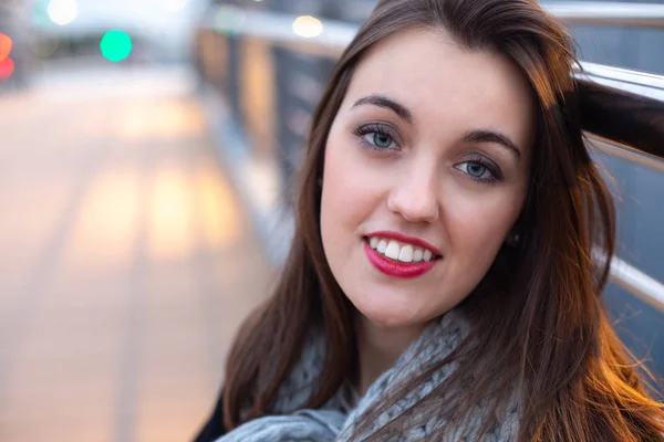 Portrait Beautiful Young Woman Woolen Scarf City Dusk — Stock Photo, Image