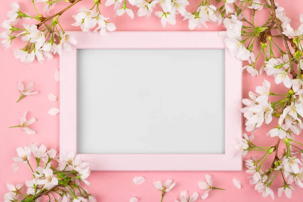 Fondo Primavera Con Marco Rosa Vacío Rodeado Flores Cerezo Blanco —  Fotos de Stock