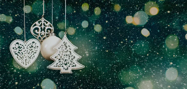 Fondo de Navidad con adornos y luces — Foto de Stock