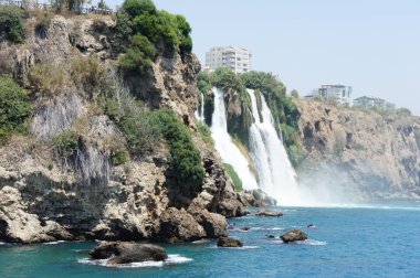 Türkiye 'de şelale ve kaya