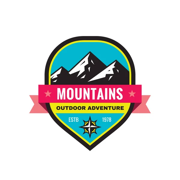 Montaña Concepto Insignia Vector Ilustración Expedición Explorador Logo Creativo Estilo — Vector de stock