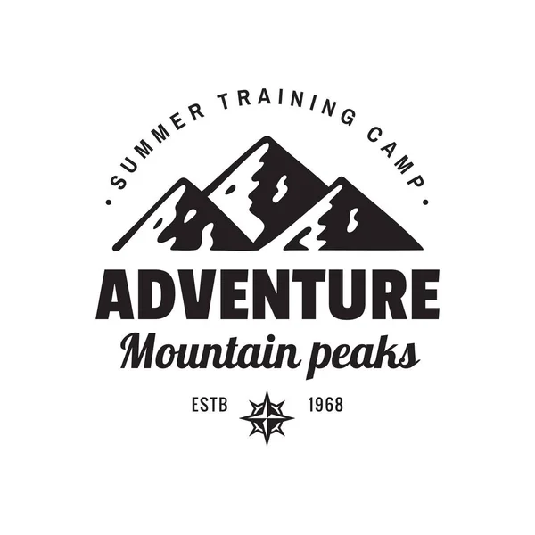 Adventure Mountain Toppar Concept Logo Märke För Shirt Kläder Retro — Stock vektor