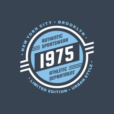 1975 atletik bölüm - t-shirt için tipografi vintage logosu. İki renk kıyafet baskı için Retro sanat rozeti tasarımı. Mavi arka plan üzerinde vektör çizimi. New York City, Brooklyn.