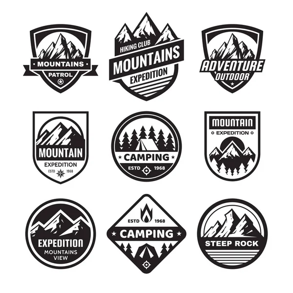 Conjunto Insignias Concepto Aventura Aire Libre Emblema Camping Logotipo Escalada — Vector de stock