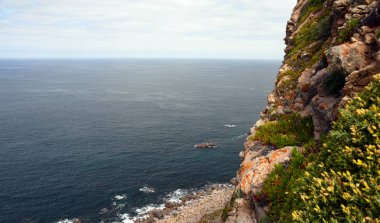 En batıdaki nokta kıta Avrupa, Cape Roca, Portekiz kayalar, okyanus ve gökyüzü güzel görünümünden.