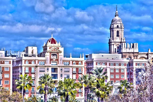 Malaga, İspanya. Malaga İspanyolca şehir binaların görünümünü. Mimarisi. Sıcak güneşli bir bina. Renkli.
