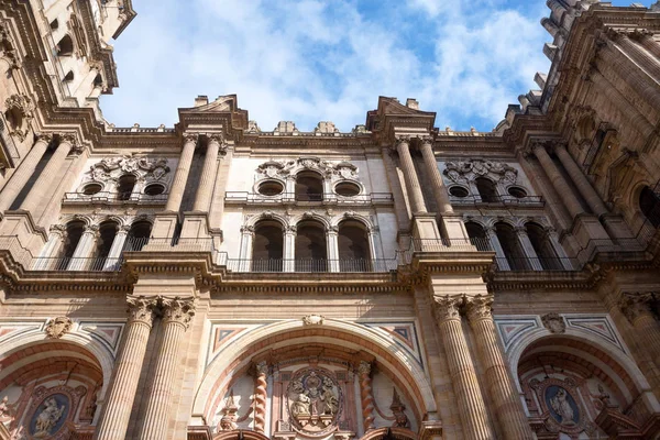 Malaga Katedrali, İspanya. Eski taş duvarlar manzaraları.