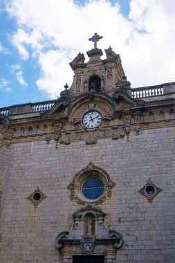 Santuari de Lluc'un (Santuario de Santa Maria de Lluch) muhteşem manastırı Mallorca adasında bir Katolik manastırıdır. Kutsal yer, Mallorca ruhani merkezi, Balear Adaları, İspanya.
